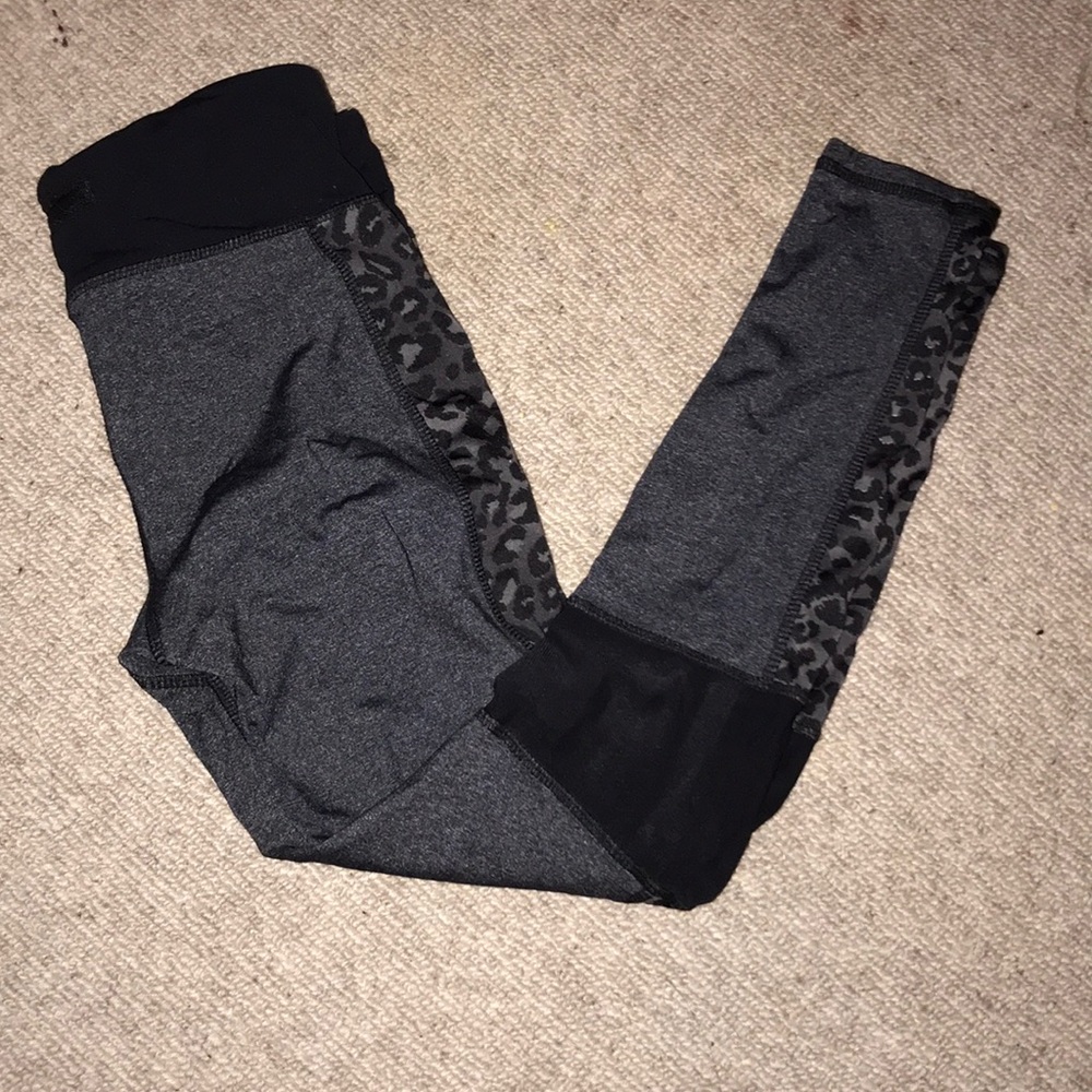 Urban active leopard print and mesh leggings